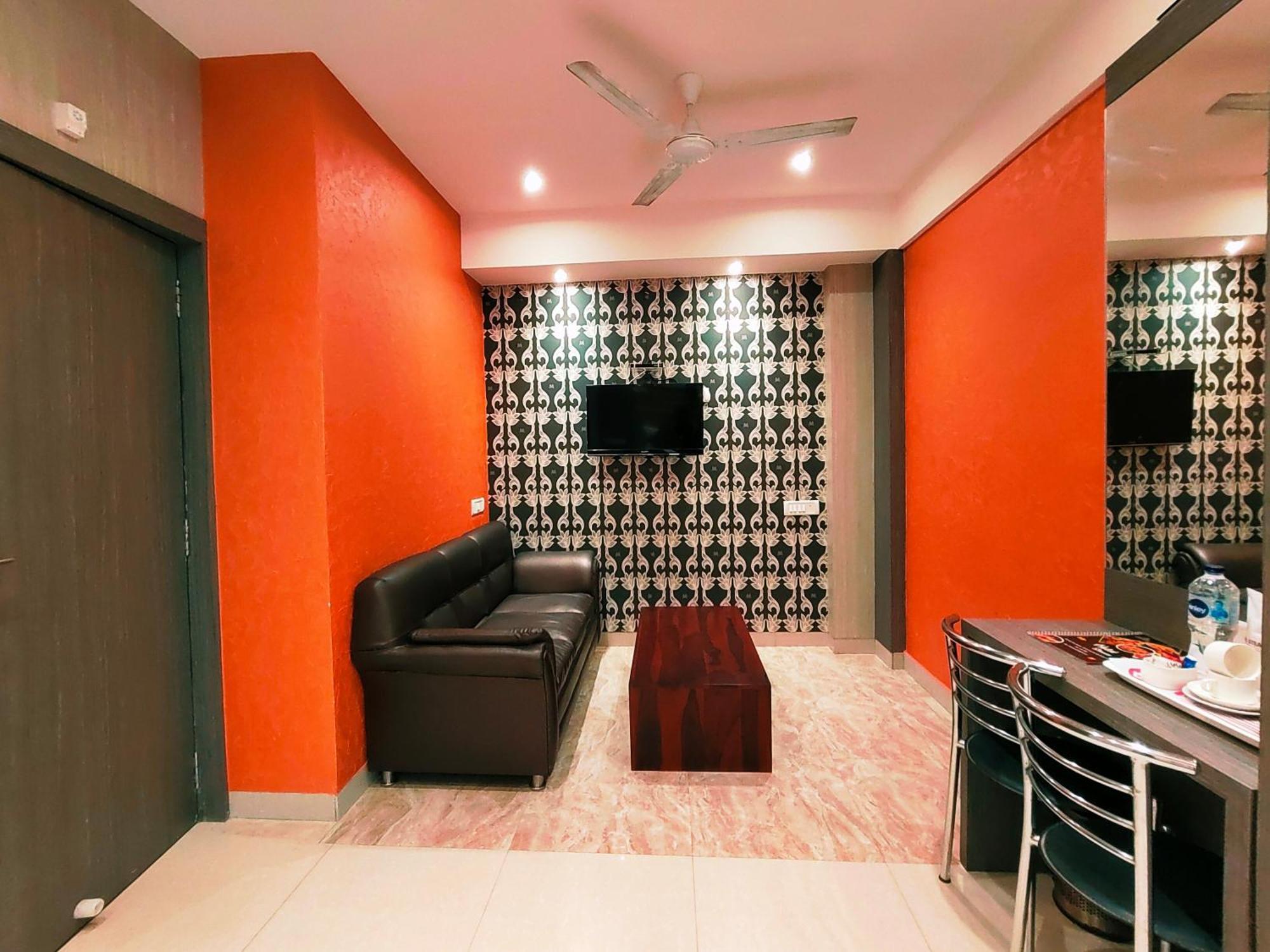 Hotel Steam Колката Екстериор снимка